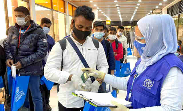জনশক্তি এয়ারপোর্ট MANPOWER EXPORTS migrant workers wage worker মাইেগ্রন অভিবাসী শ্রমিক মাইেগ্রন অভিবাসী শ্রমিক রেমিট্যান্স রেমিটেন্স মজুর ডলার রির্জাভ migrant workers worker মাইেগ্রন অভিবাসী শ্রমিক