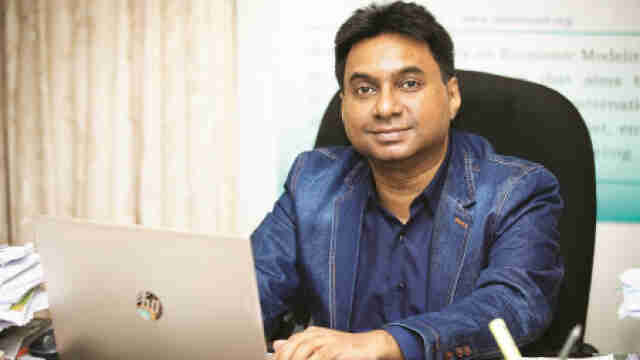 South Asian Network on Economic Modeling SANEM সাউথ এশিয়ান নেটওয়ার্ক অন ইকোনমিক মডেলিং সানেম সেলিম রায়হান Professor Selim Raihan