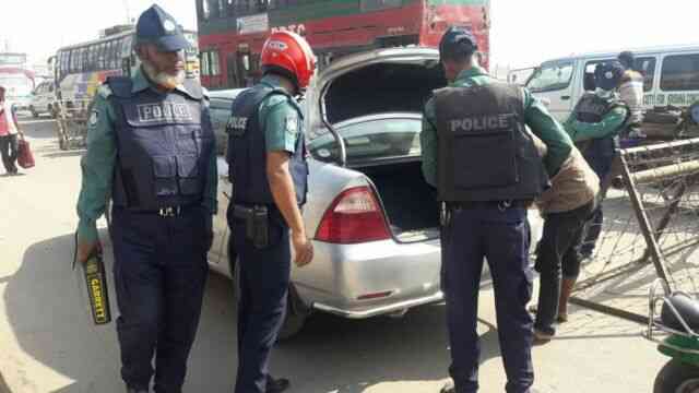 TRAFFIC ট্রাফিক Dhaka Metropolitan Polic dmp ঢাকা মেট্রোপলিটন পুলিশ ডিএমপি রোড accident rash road যানজট রাস্তা ঢাকা মেট্রোপলিটন পুলিশ ডিএমপি dhaka তল্লাশিচৌকি ঢাকা বিএনপির গাবতলী ঢাকামুখী বাস যানবাহন তল্লাশি পুলিশ ঢাকা প্রবেশমুখ