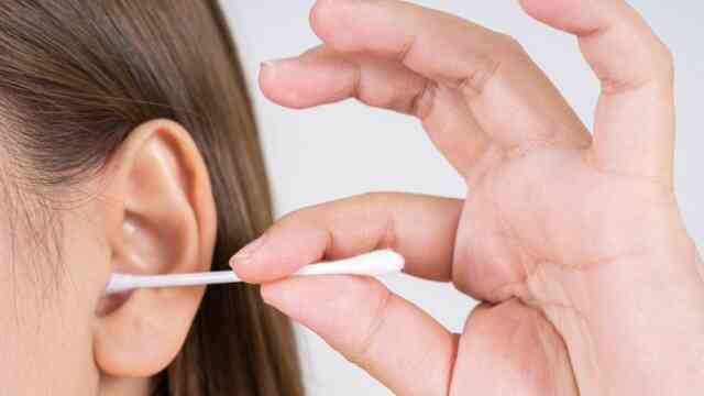 using cotton bud in ear কানে কান কটন বাড World Health Organization WHO World Hearing Day বিশ্ব শ্রবণ দিবস Check Your Hearing বিশ্ব স্বাস্থ্য সংস্থা ডব্লিউএইচও