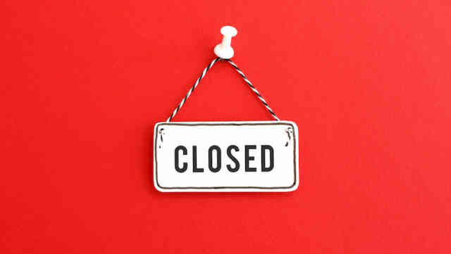 closed বন্ধ