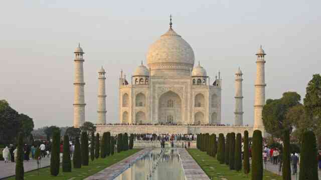 Taj Mahal, mausoleum complex in Uttar Pradesh in northern India, built by the Mughal emperor Shah Jahan in the 17th century Taj Mahal taj mahal india ভারত Bangladesh–India বাংলাদেশ-ভারত Bangladesh India বাংলাদেশ ভারত india-flag India ভারত পতাকা তাজ মহল তাজমহল তাজ মহল ताज महल تاج محل আগ্রা রাজকীয় সমাধি মুঘল সম্রাট শাহজাহান